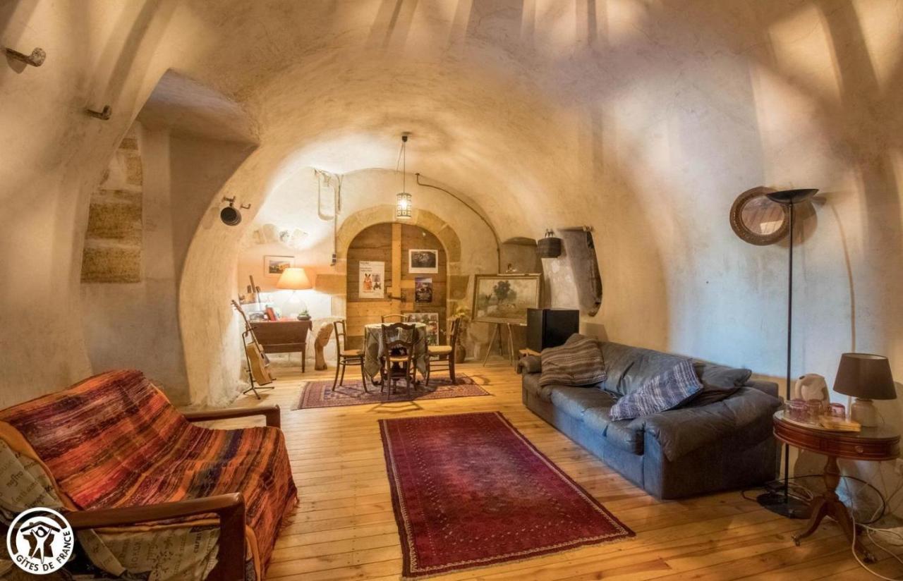 La Maison Des Archers Saint-Saturnin  Luaran gambar